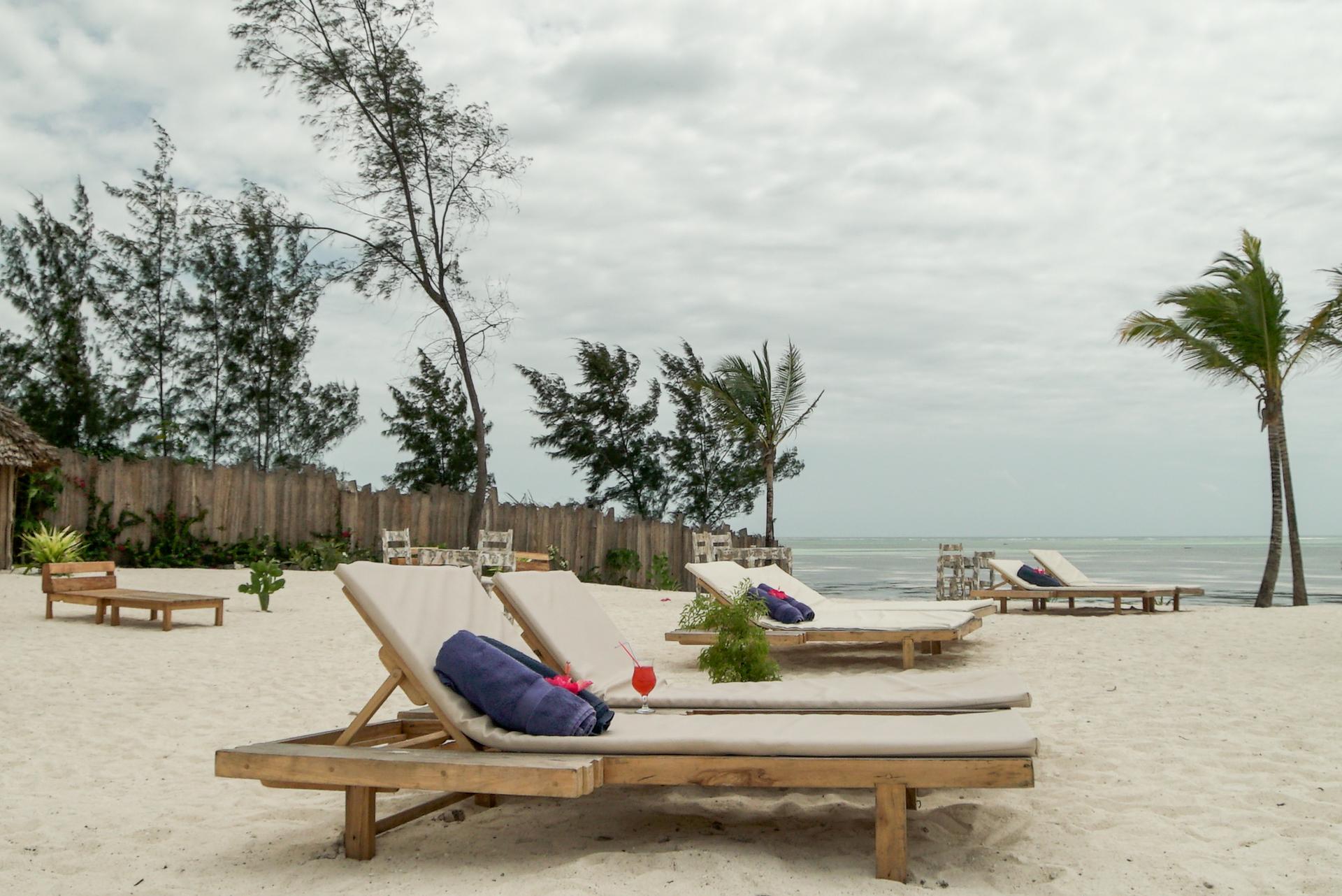 Zanbluu Beach Hotel Kiwengwa  Buitenkant foto